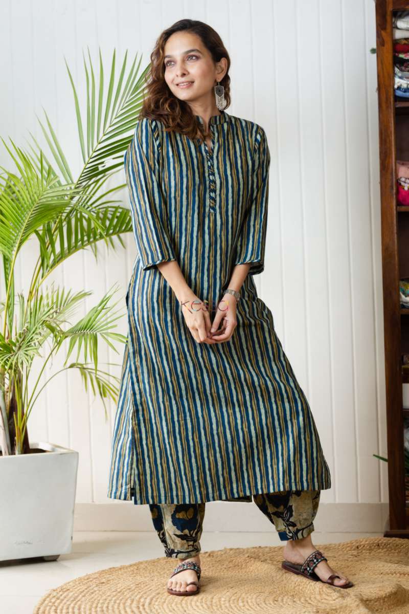 Image for Kusvaa Avdaf74 Prisha Stripe Block Print Kurta And Pant Set Front