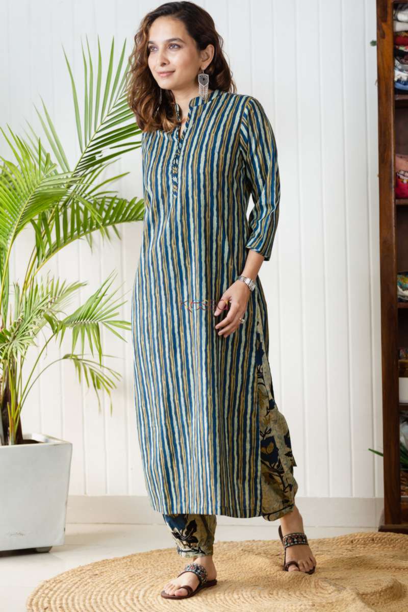 Image for Kusvaa Avdaf74 Prisha Stripe Block Print Kurta And Pant Set Side