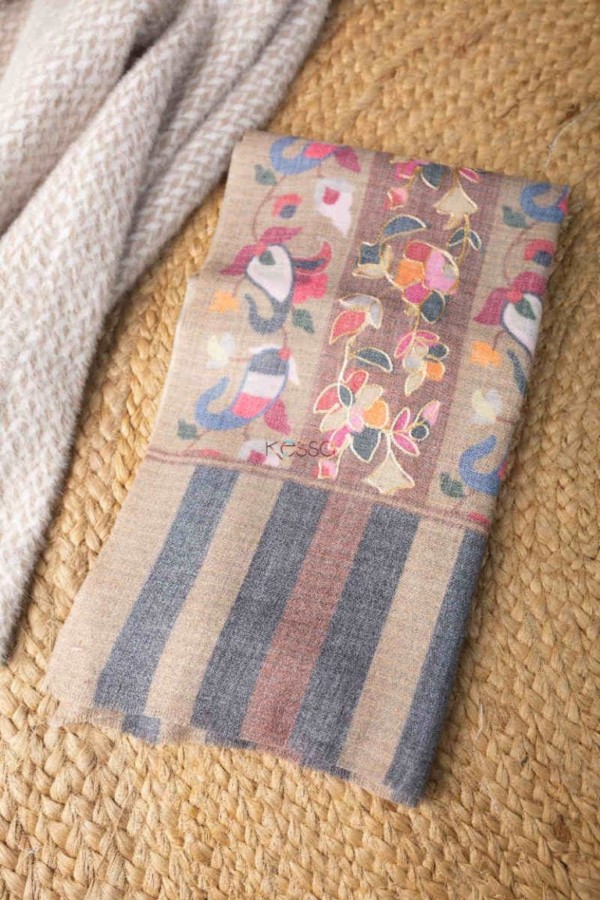 Image for Girls, Are You Carrying These Must Have Accessories In Your Handbag?