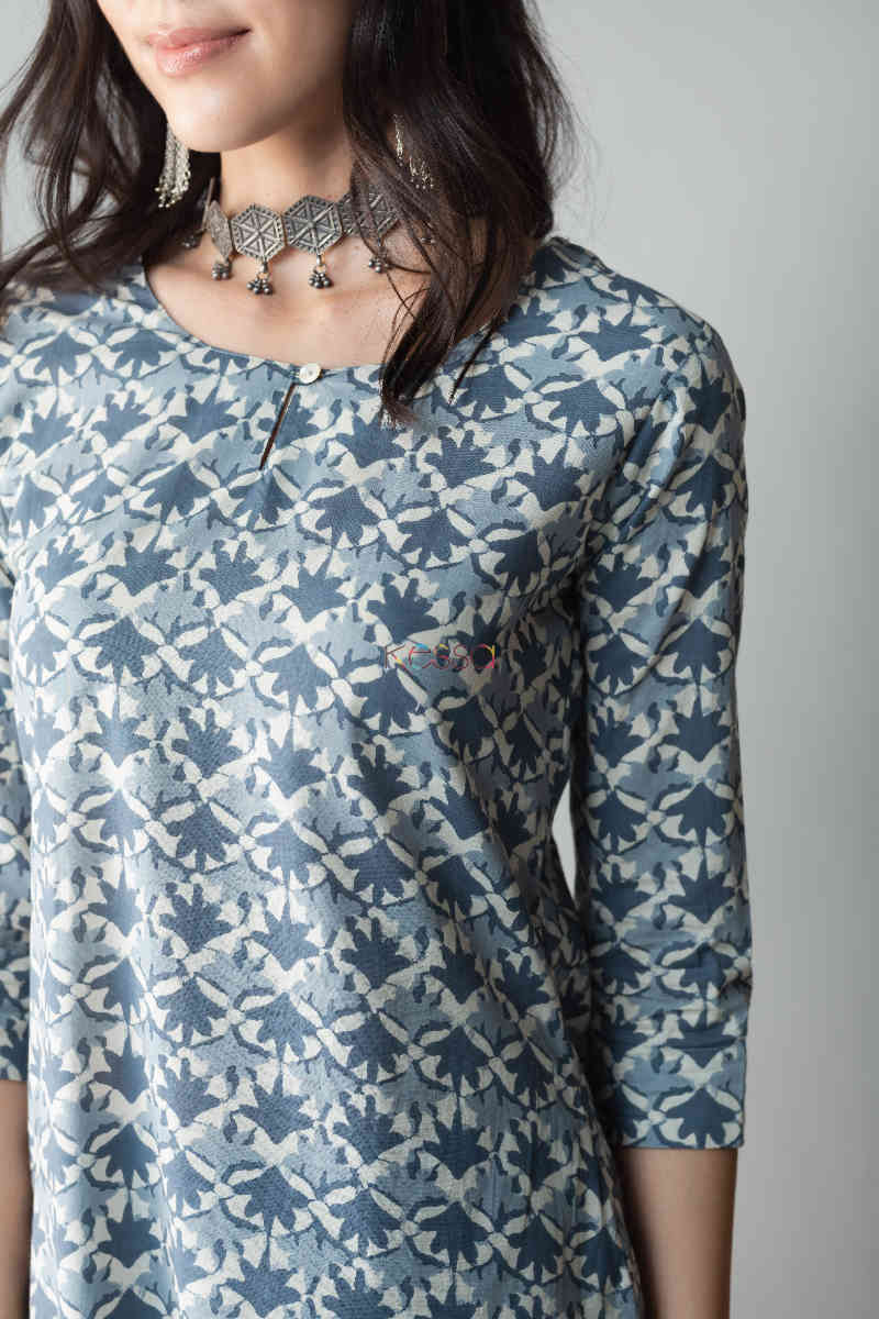 Image for Kusvaa Taf62 Chaitnik Straight Kurta Closeup