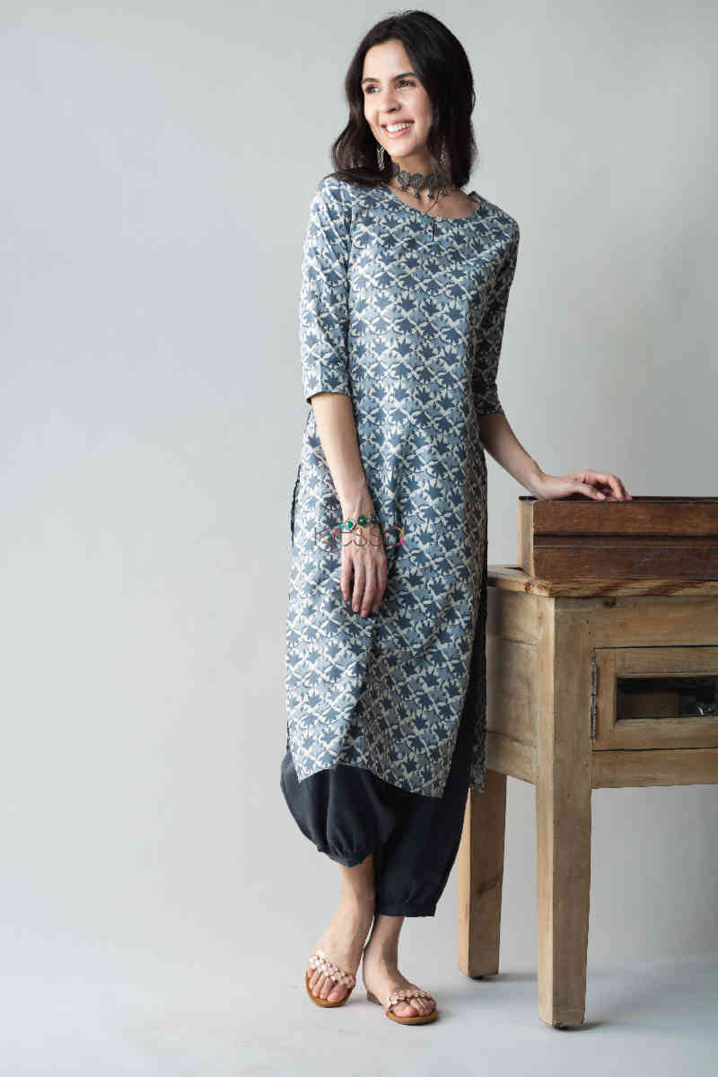 Image for Kusvaa Taf62 Chaitnik Straight Kurta Front