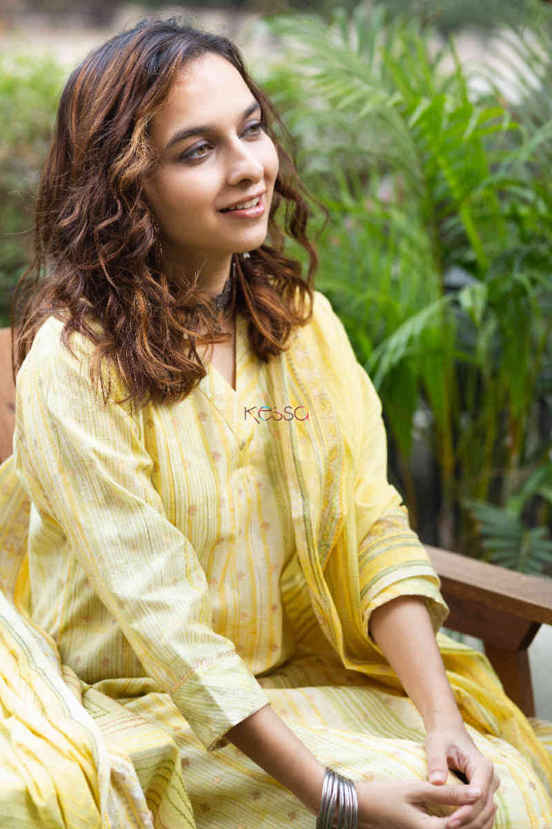 Image for Kusvaa Ws757 Konark Kurta Dupatta Set Sitting 1