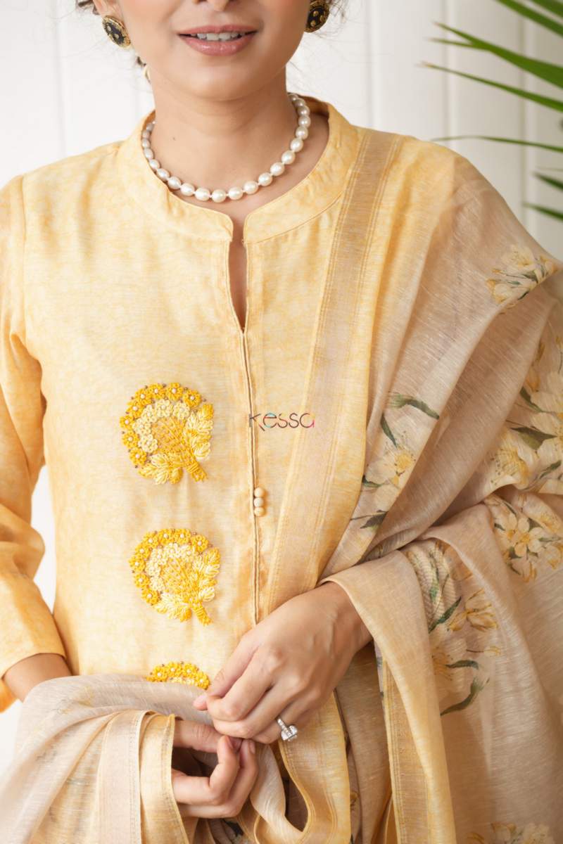 Image for Kusvaa Ws761 Amalthea Straight Kurta With Dupatta Set Closeup Kurta
