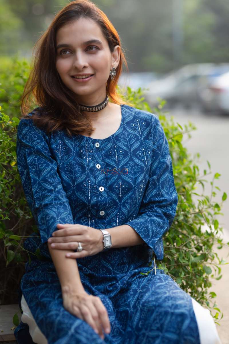 Image for Kusvaa Wsr242 Manju Indigo Staight Fit Kurta Sitting