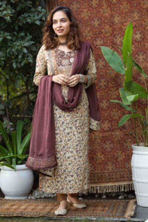 Image for Kusvaa Wsr244 Advika Block Printed Kurta And Dupatta Set 1 Featured