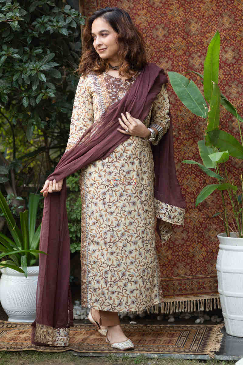 Image for Kusvaa Wsr244 Advika Block Printed Kurta And Dupatta Set 1 Side