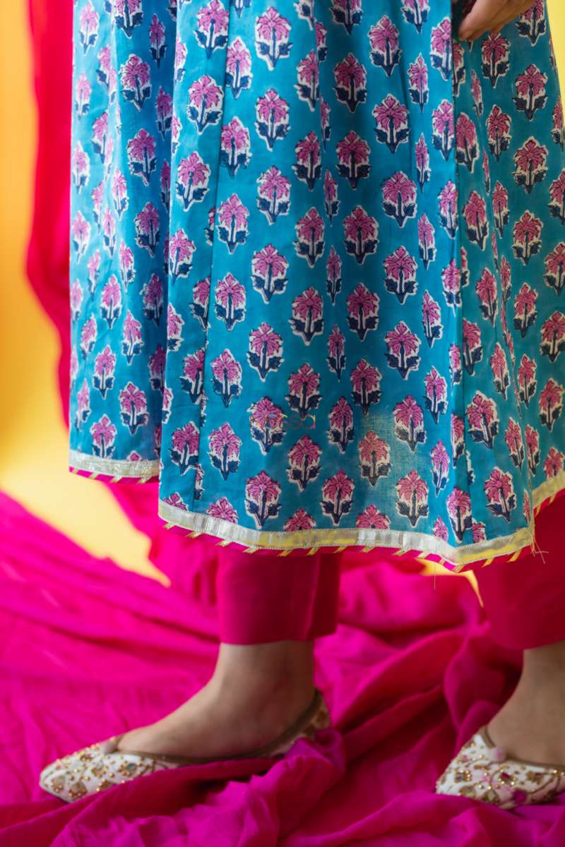 Image for Ws765 Araga A Line Kurta Closeup Bottom