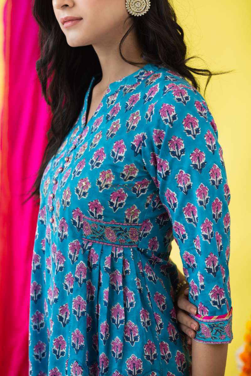Image for Ws765 Araga A Line Kurta Closeup