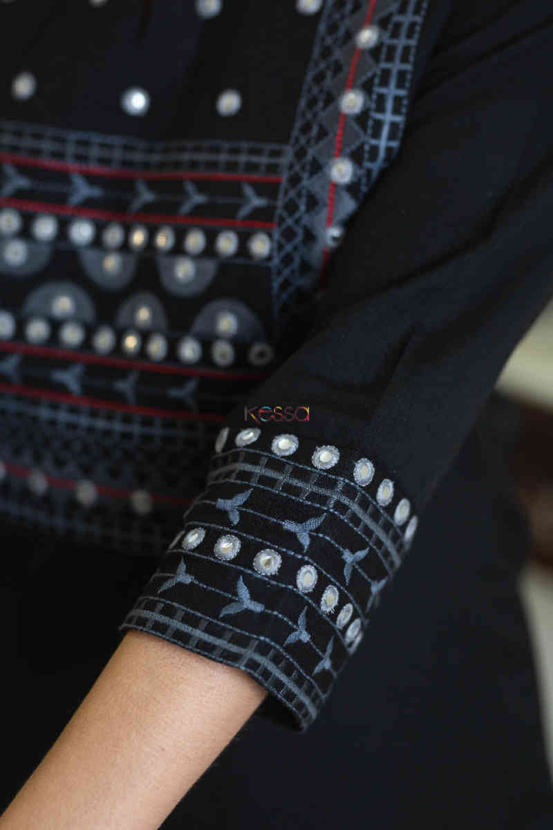 Image for Kusvaa Avdaf80 Kshipa Straight Kurta Sleeves