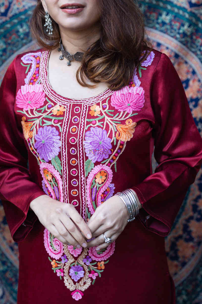 Image for Kusvaa Kcb41 Erina Maroon Mashru Kurta Pant Set Closeup