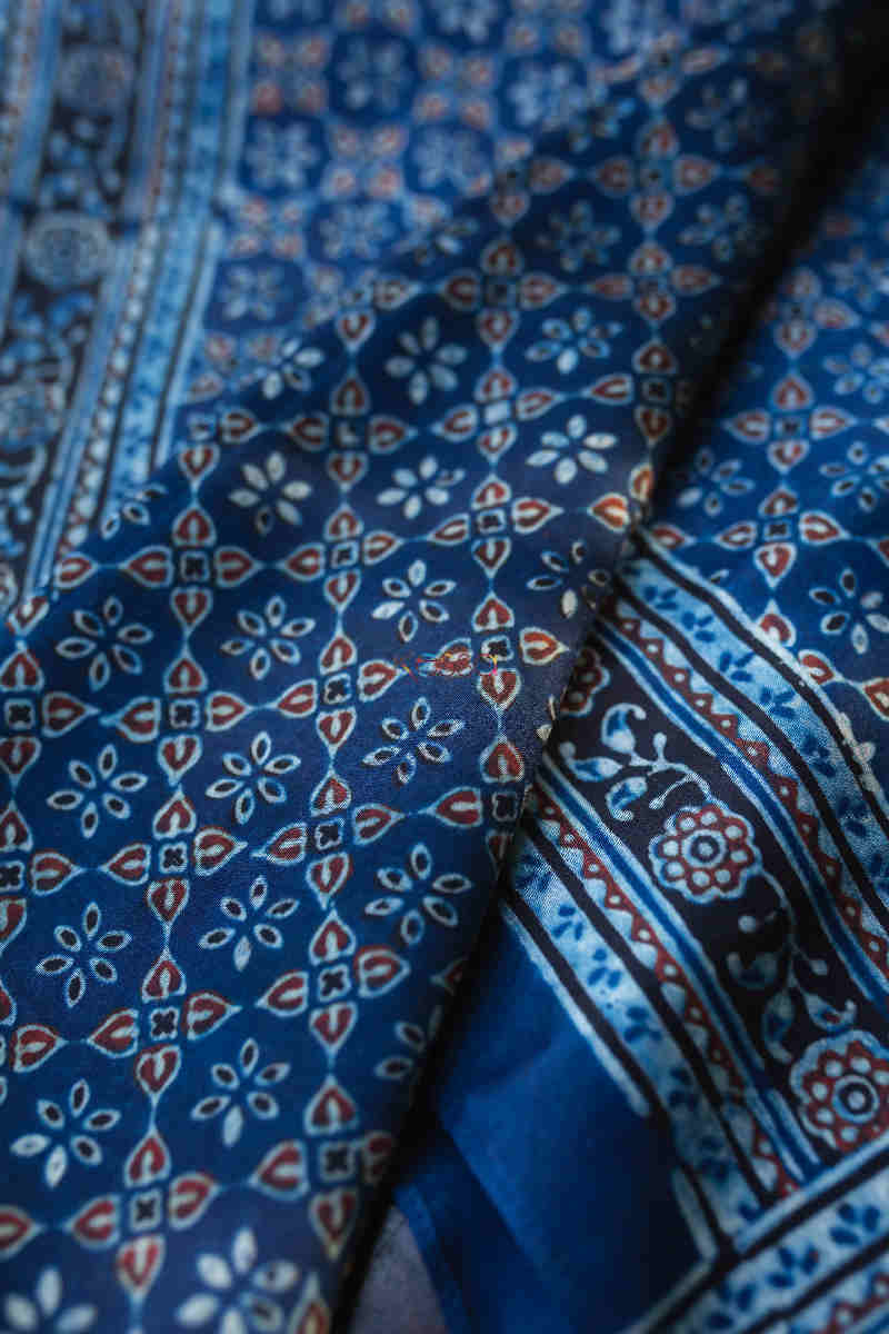 Image for Kusvaa Kiadupatta10 Purala Ajrakh Modal Stole Closeup