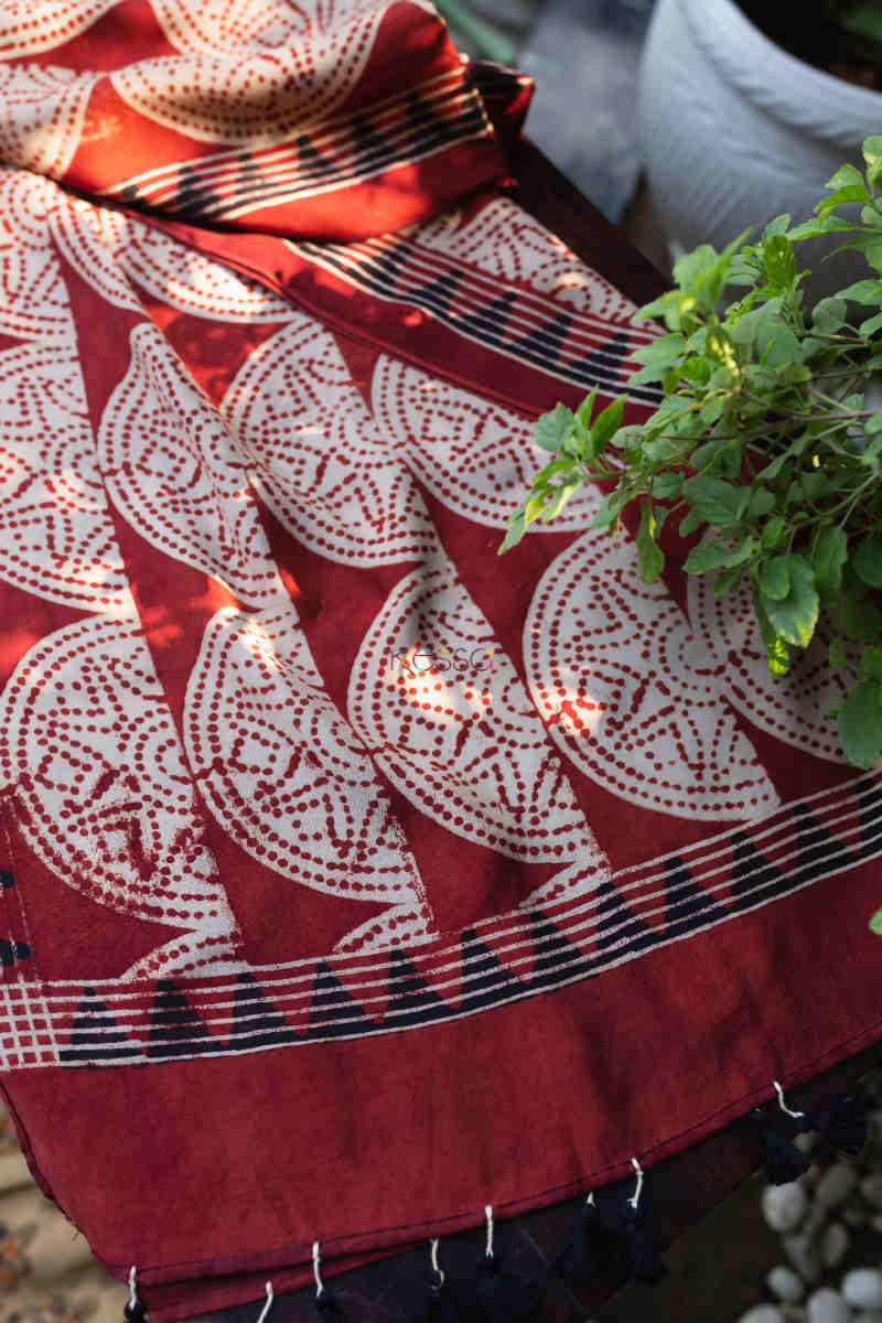 Image for Kusvaa Kiadupatta17 Shyla Ajrakh Modal Stole Closeup