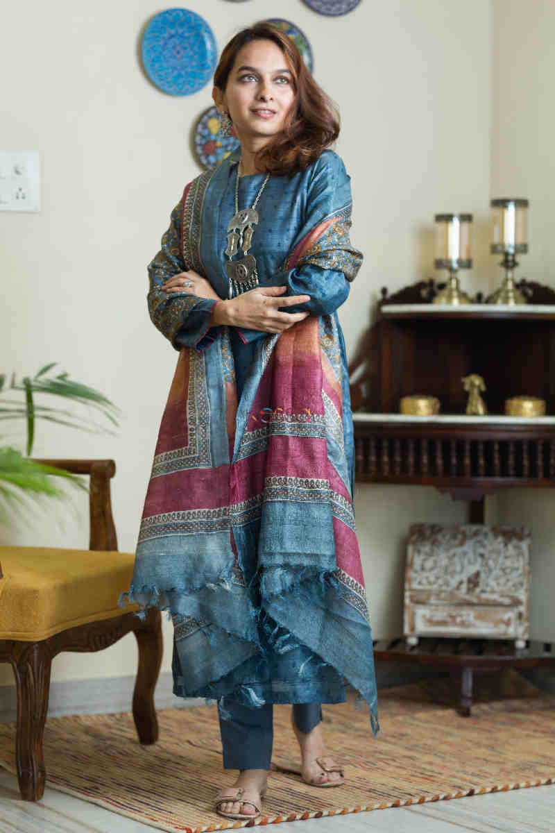 Image for Kusvaa Kuoj161 Atiya Kurta Dupatta Set Right