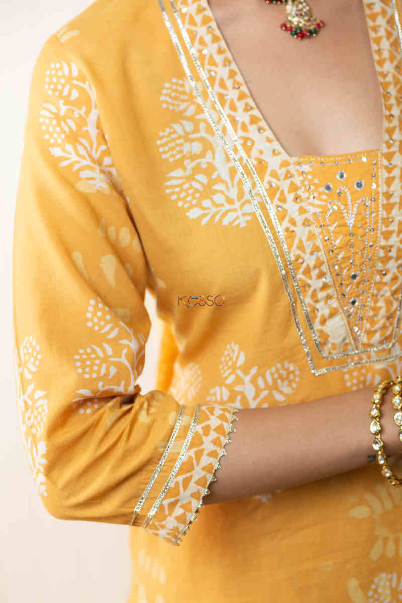 Image for Kusvaa Vcr88 Ophira Kurta With Dupatta Set Closeup