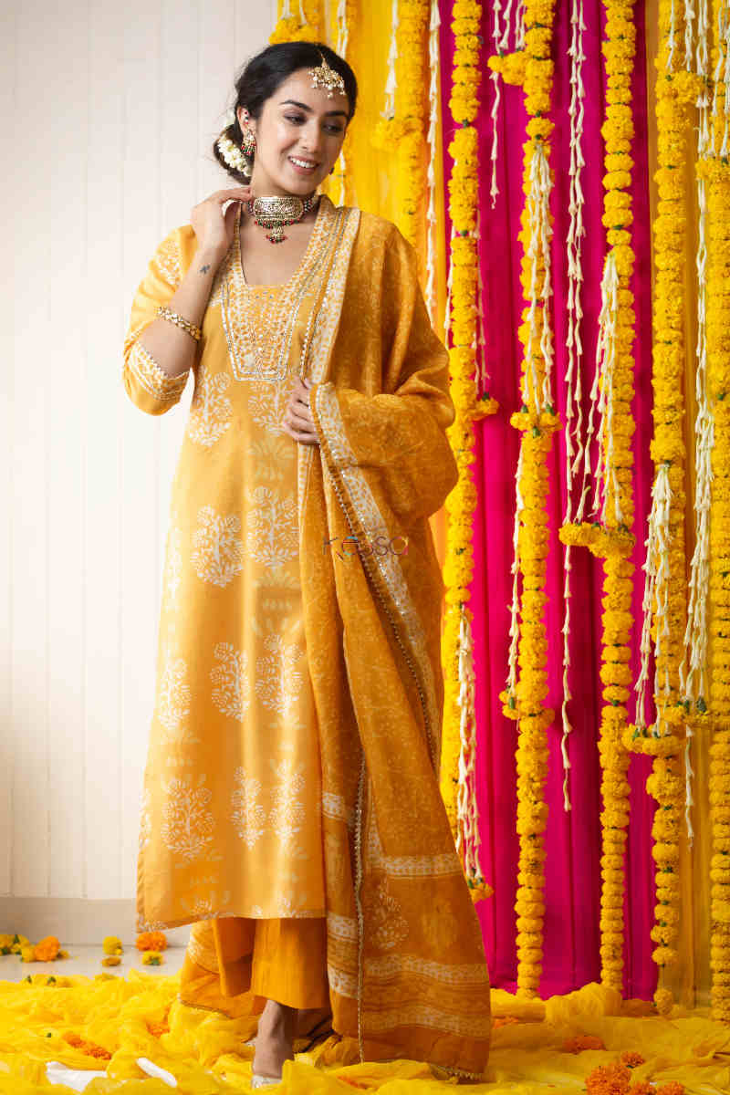 Image for Kusvaa Vcr88 Ophira Kurta With Dupatta Set Featured