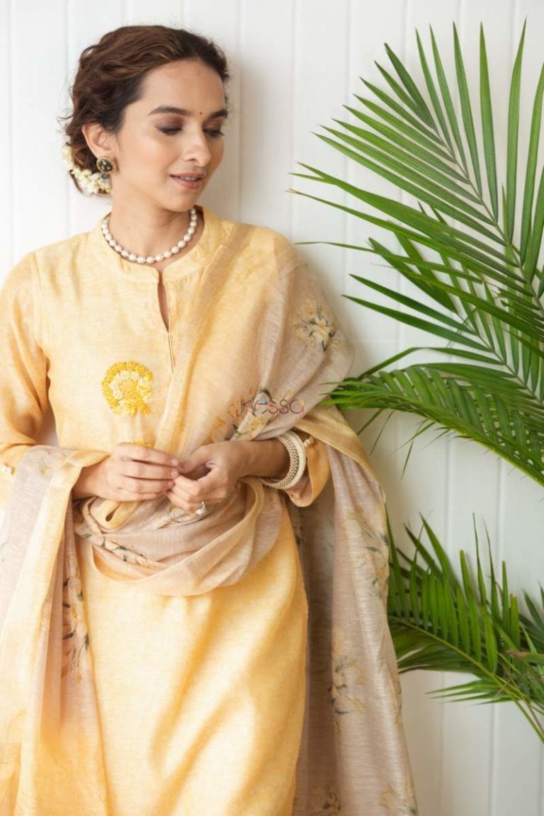 2. Amalthea Straight Kurta With Dupatta Set