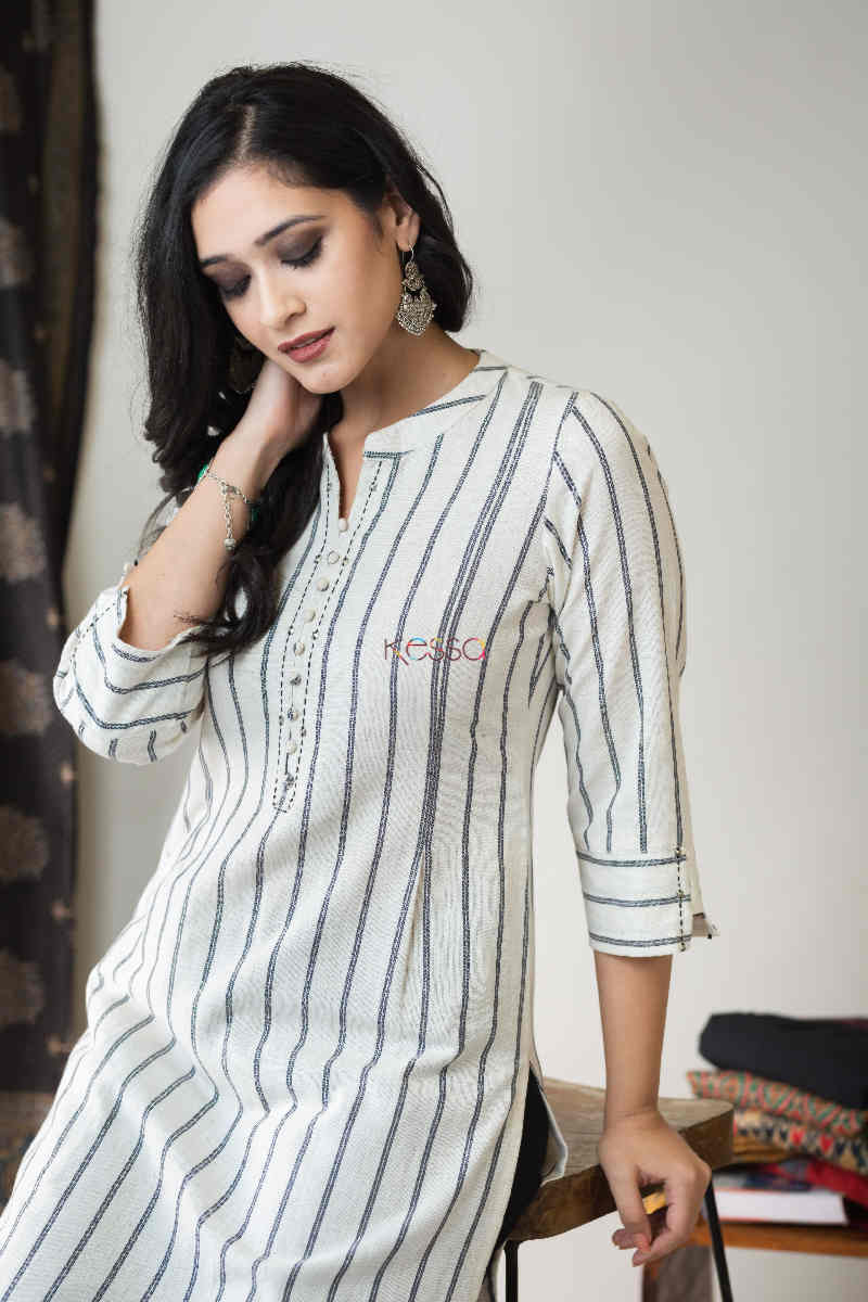 Image for Kusvaa Ws777 Palaksh Straight Kurta Sitting 1