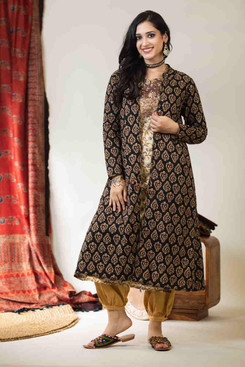 Image for Kusvaa Ws779 Ishmat Reversible Jacket Front