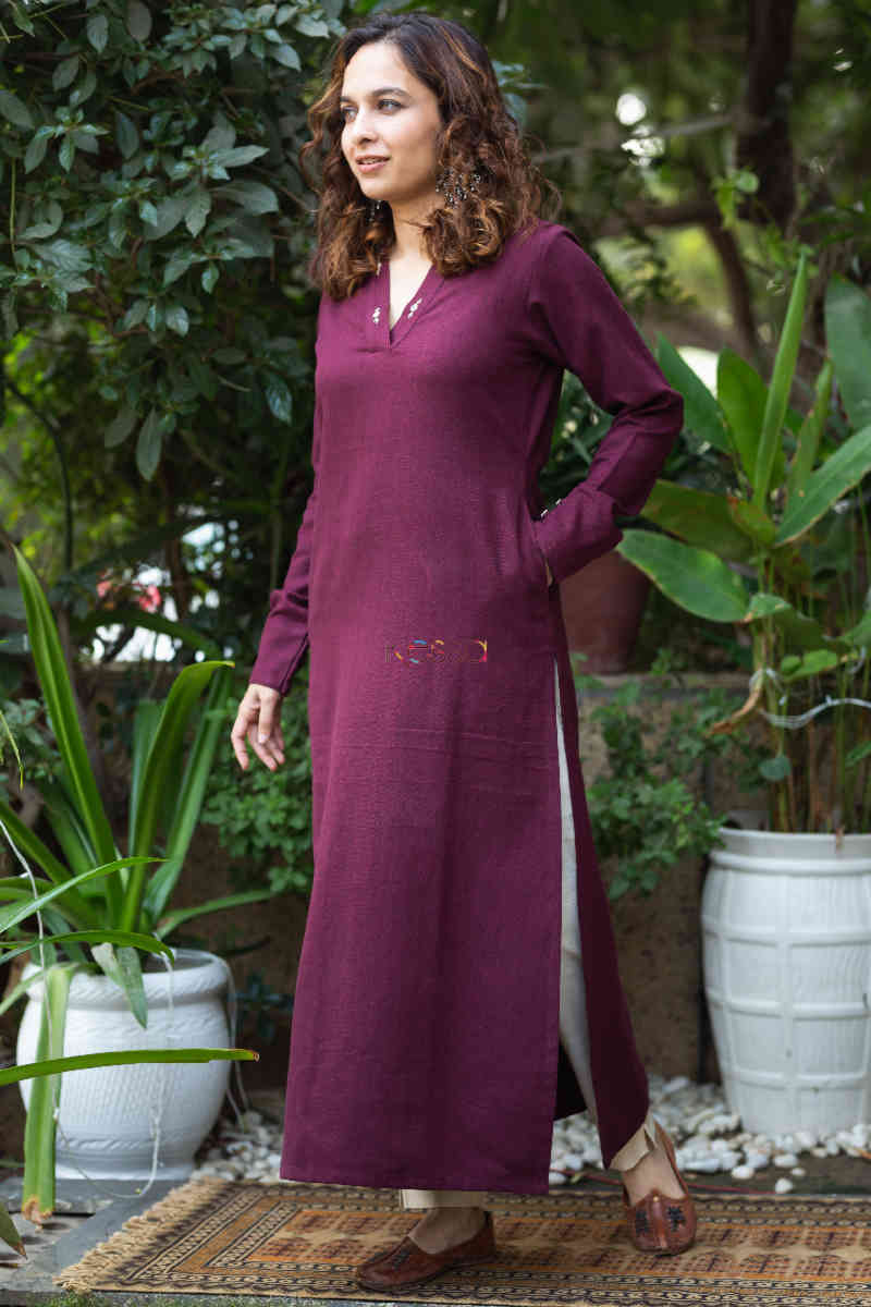 Image for Kusvaa Ws781 Darsha Staright Kurta Side