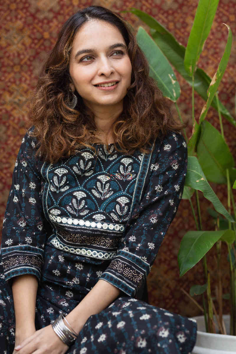 Image for Kusvaa Avdaf82 Hiral Kurta Pant Set Sitting