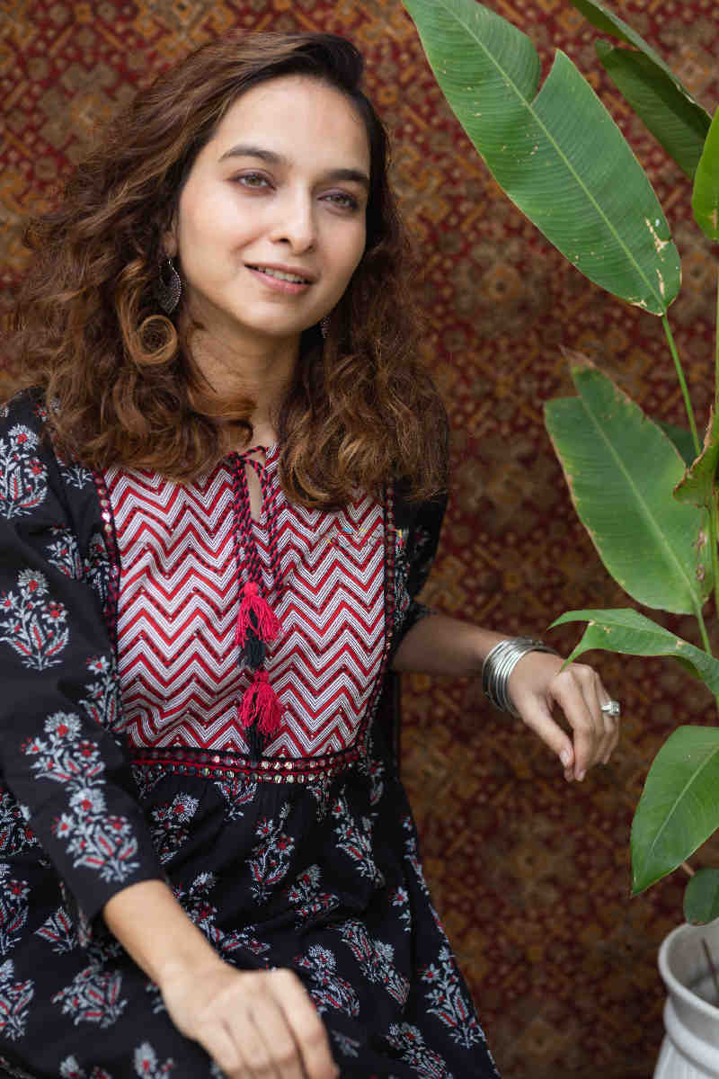 Image for Kusvaa Avdaf84 Daksha A Line Cotton Kurta Sitting