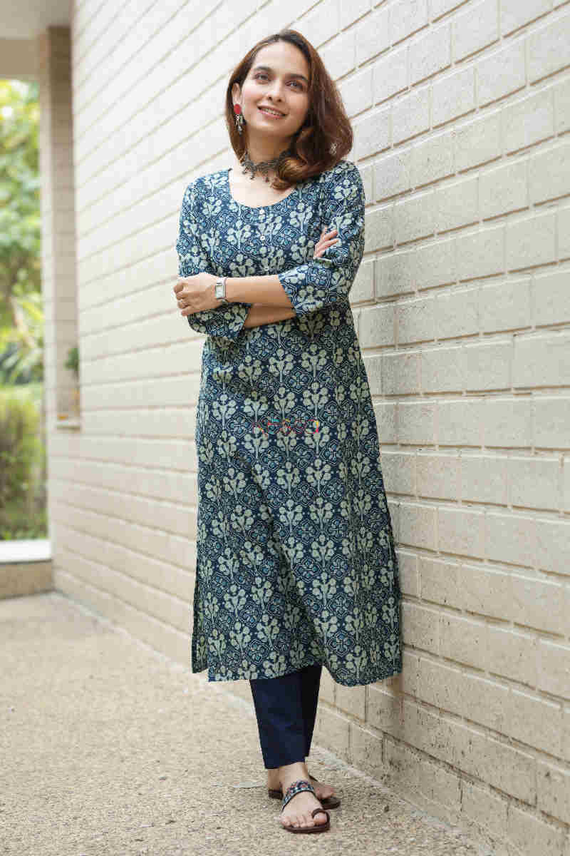 Image for Kusvaa Taf68 Saira Straight Fit Kurta Front