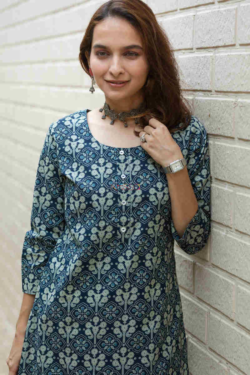Image for Kusvaa Taf68 Saira Straight Fit Kurta Top