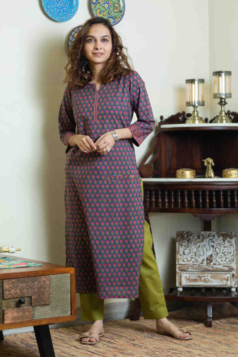 Image for Kusvaa Vcr89 Kashvi Straight Fit Kurta Look