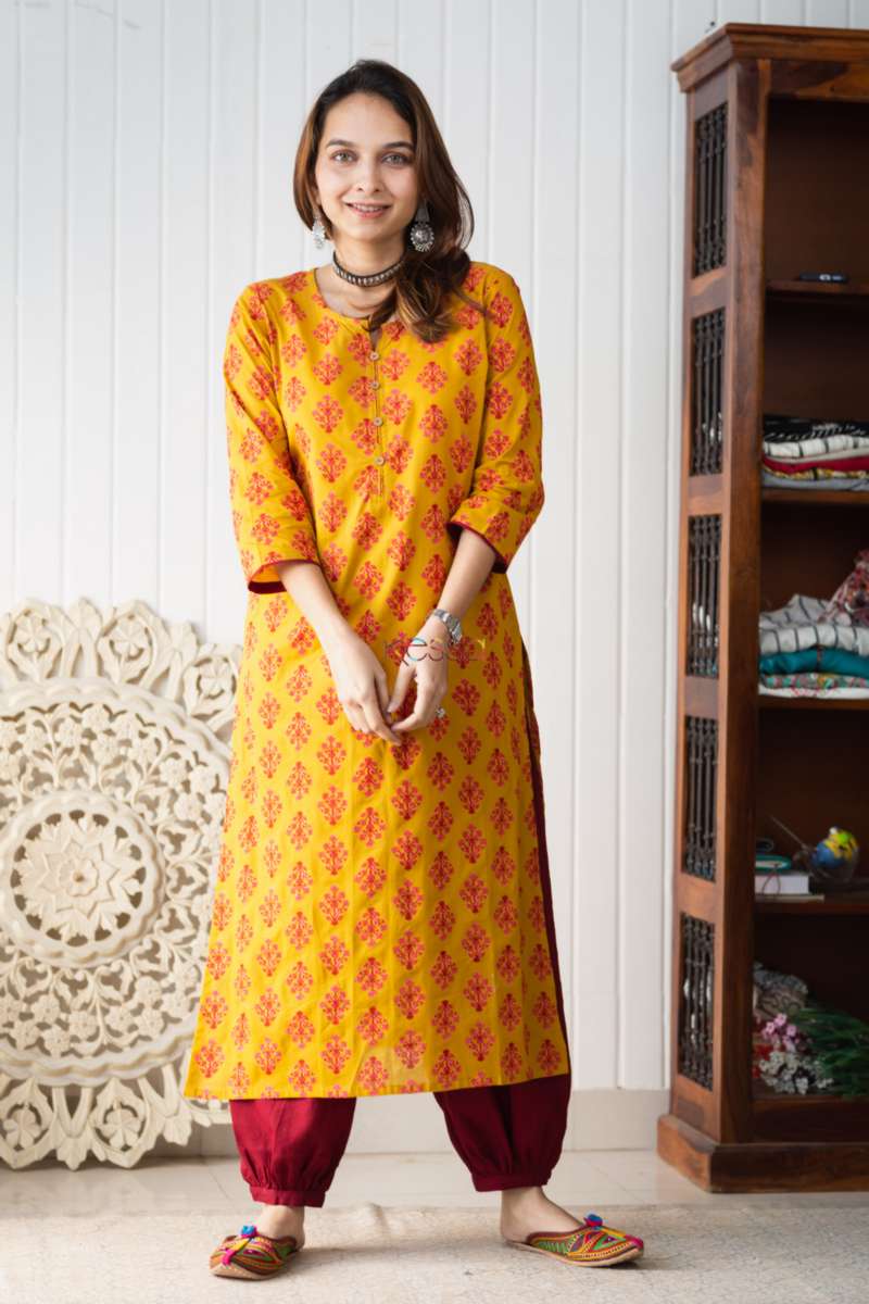 Image for Kusvaa Vcr95 Yellow Streight Fil Cotton Kurta Front