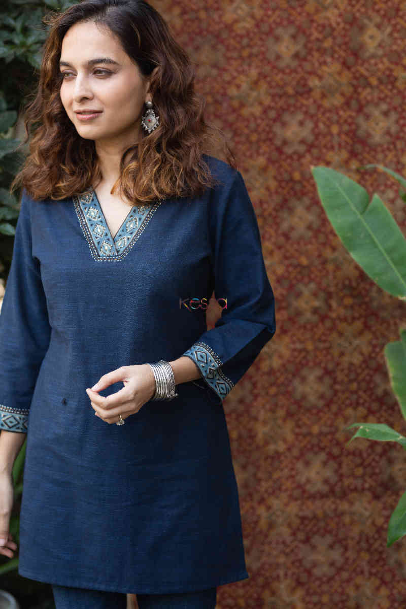 Image for Kusvaa Ws794 Abheeka South Handloom Short Kurti Look