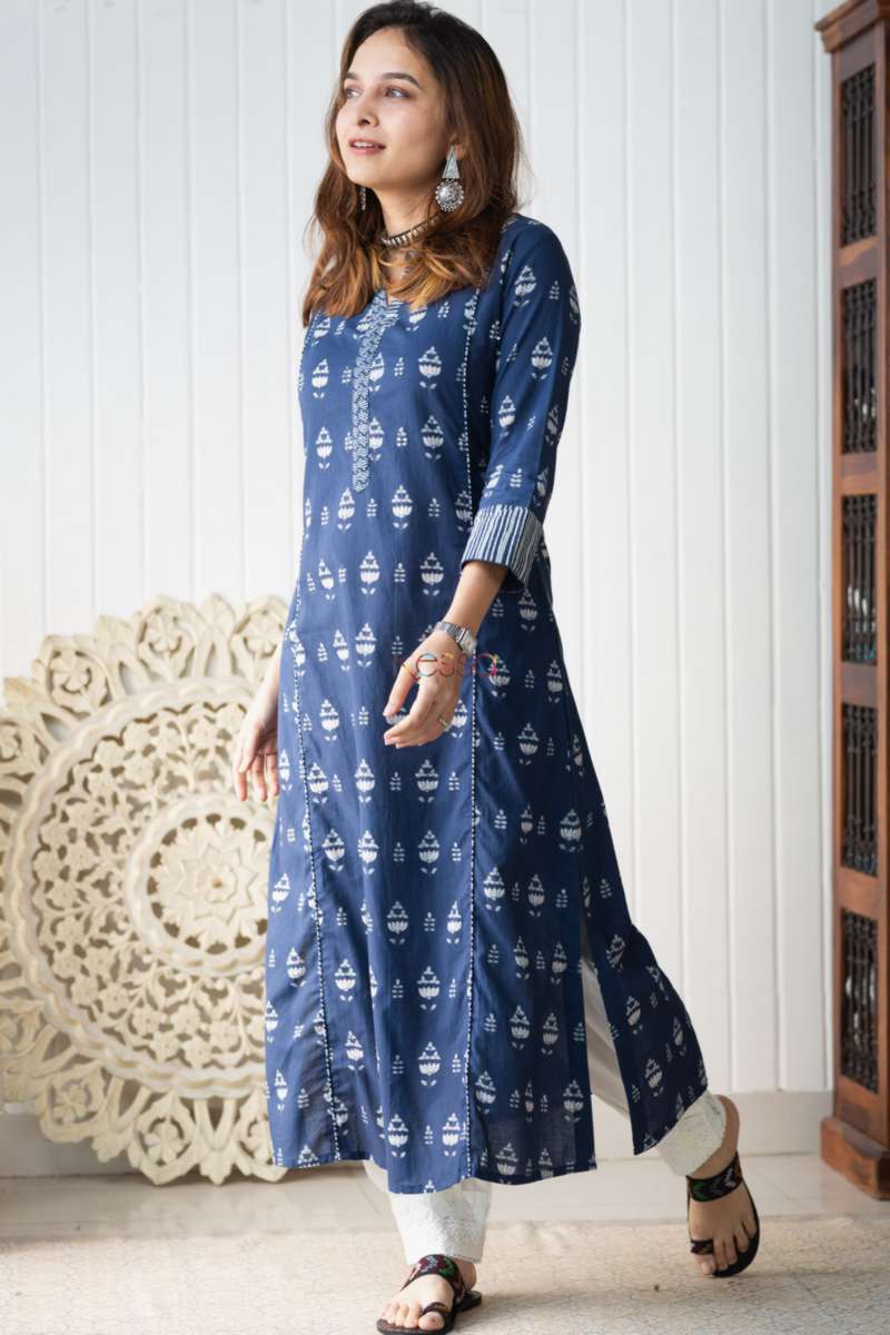 Image for Kusvaa Wsr179 Padmini Indigo Cotton Kurta With Handblock Print New Side