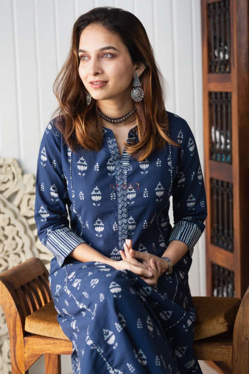 Image for Kusvaa Wsr179 Padmini Indigo Cotton Kurta With Handblock Print New Sitting