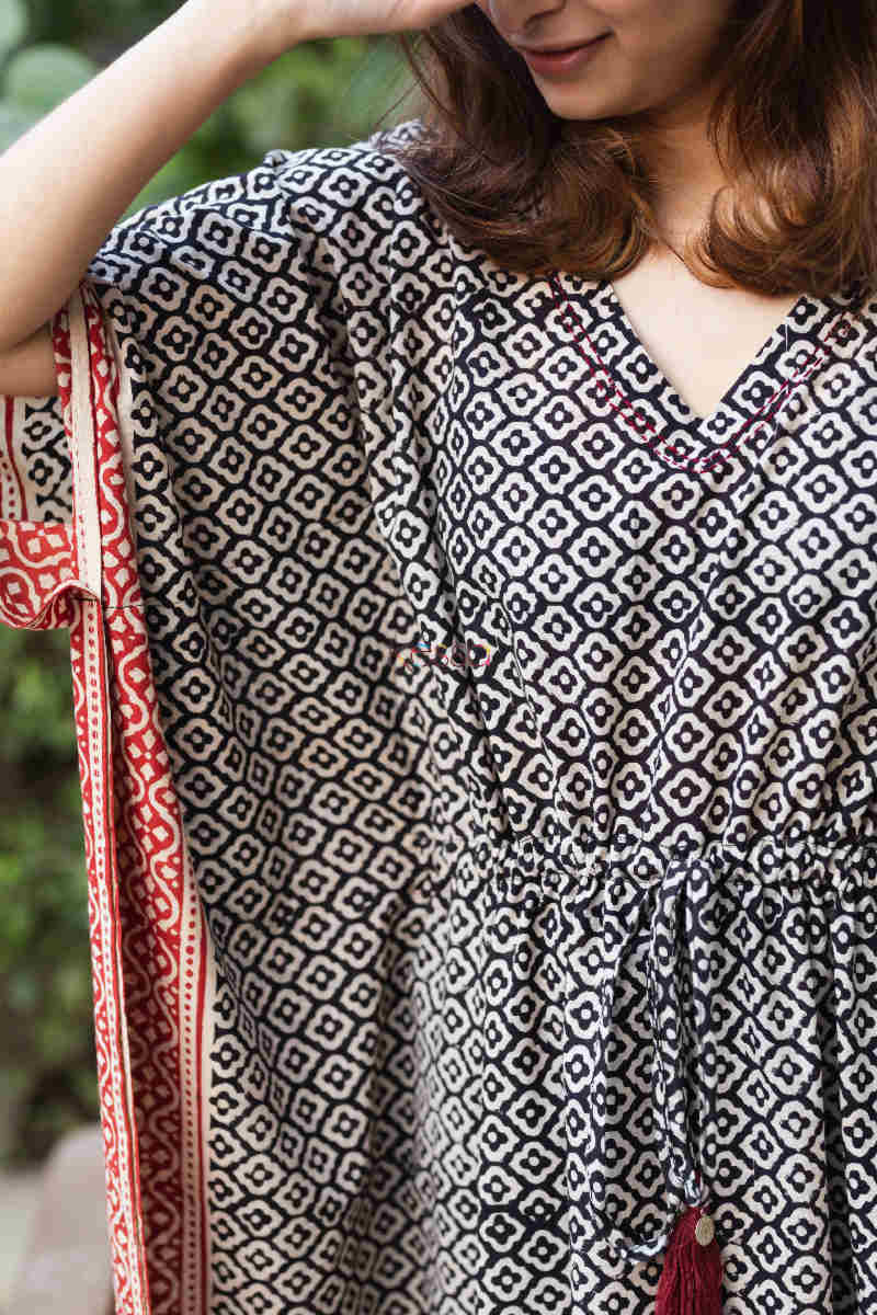 Image for Kusvaa Wsr251 Vyasti Block Printed Kaftan Closeup