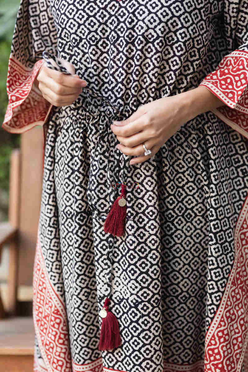 Image for Kusvaa Wsr251 Vyasti Block Printed Kaftan Knot