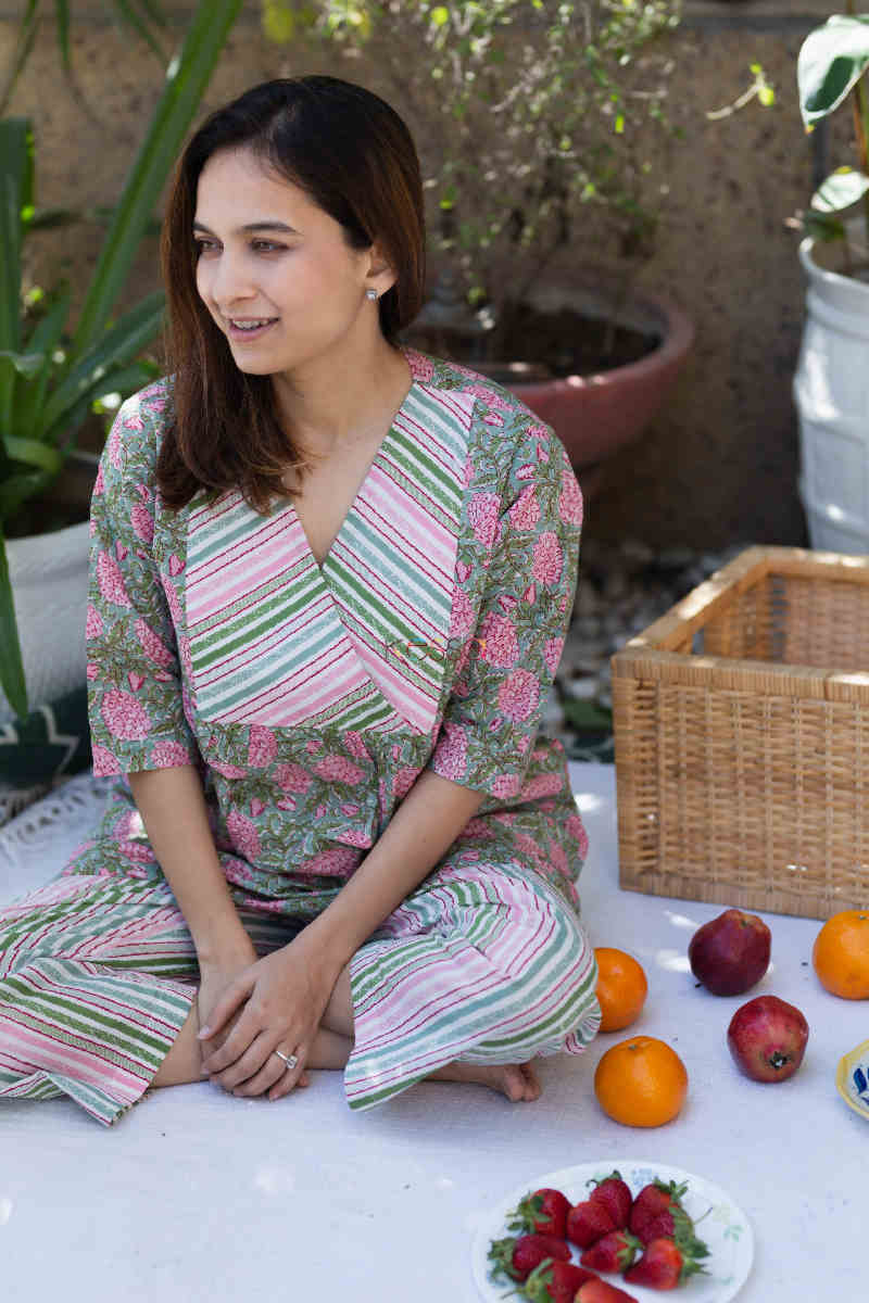 Image for Kusvaa De110 Kalinda Jammies Set Sitting 1