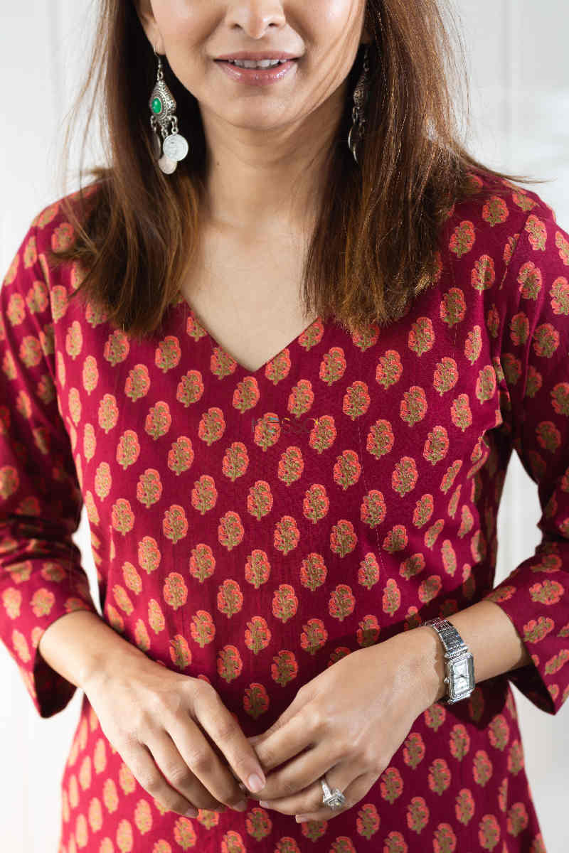 Image for Kusvaa Taf73 Nitya Straight Cotton Kurta Closeup