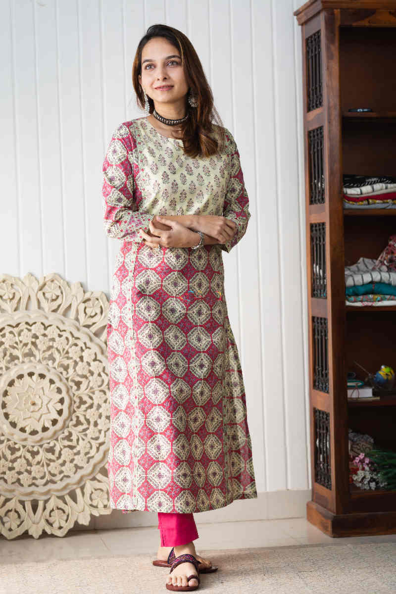 Image for Kusvaa Wsr257 Pushta Hand Block Print Kurta Side