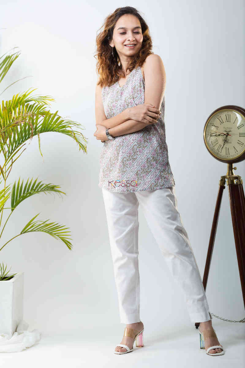 Image for Kusvaa Avdaf89 Amba Short Racer Back Top Look 1