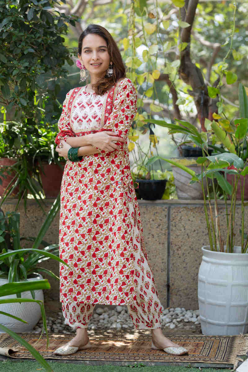 Image for Kusvaa Avdaf91 Kaishori Kurta Pant Set Right