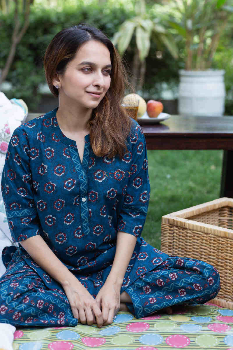Image for Kusvaa De121 Mahabala Jammies Set Sitting