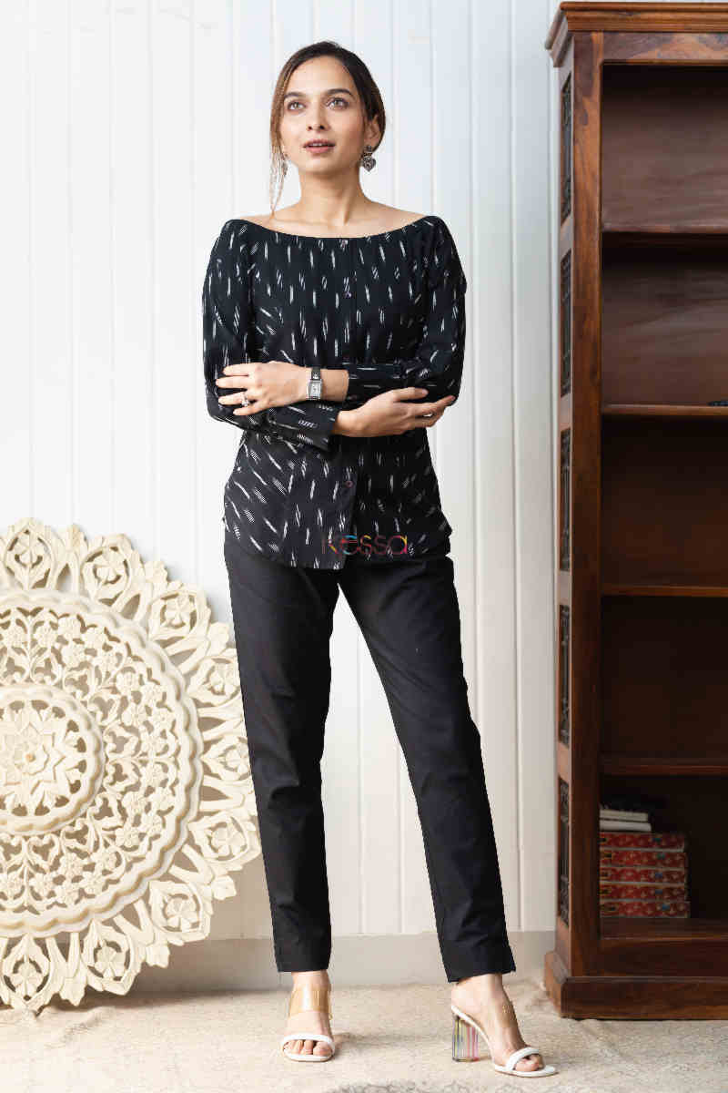Image for Kusvaa Kcb46 Shyla Ikaat Short Top Look