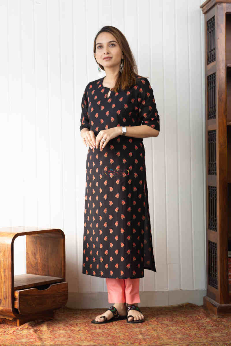 Image for Kusvaa Taf74 Anuka Regular Wear Straight Kurta Front