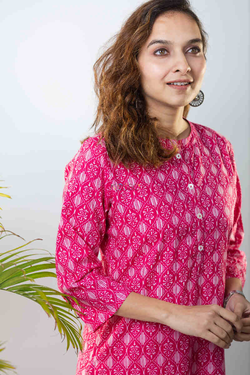 Image for Kusvaa Vcr98 Kaira Straight Regular Wear Kurta Top Side