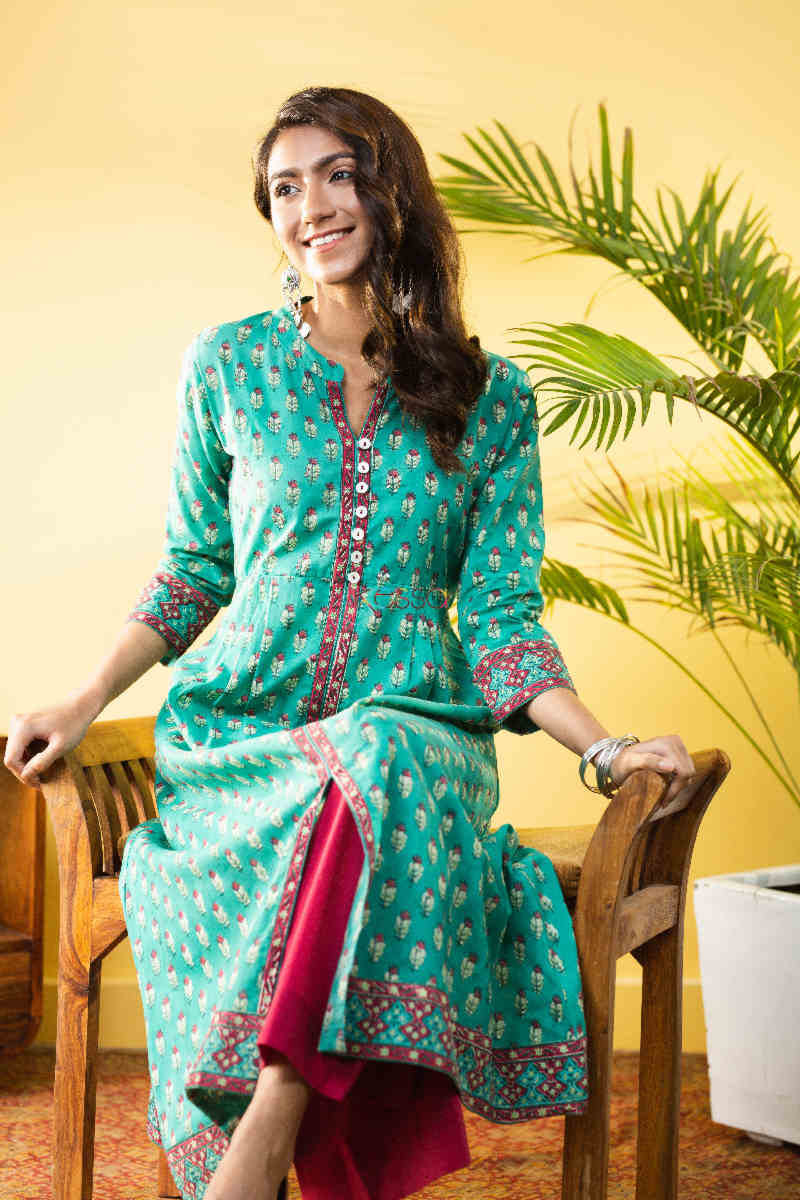 Image for Kusvaa Wsr271 Kaamakya Block Print A Line Kurta Sitting