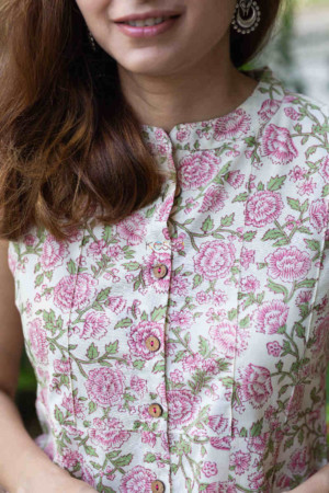 Image for Kusvaa Wsr273 Mahati Block Print Short Top Closeup