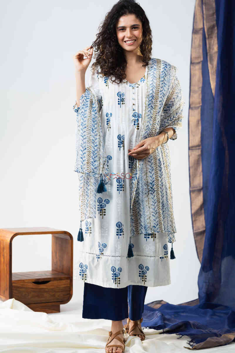Image for Kusvaa Avdaf94 Dhara Cotton Kurta With Kota Doria Dupatta Front
