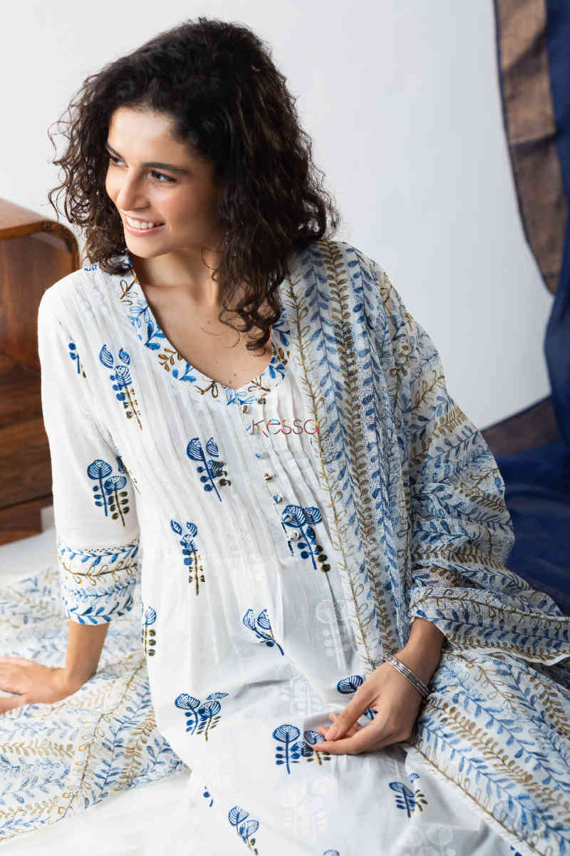 Image for Kusvaa Avdaf94 Dhara Cotton Kurta With Kota Doria Dupatta Sitting