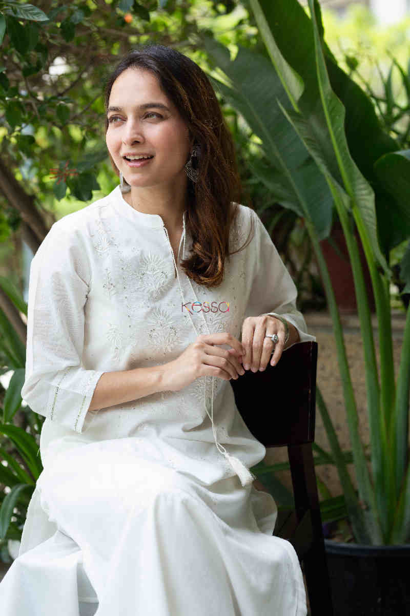 Image for Kusvaa Avdaf96 Moha Nayaki Cotton Dobby Embroidery Kurta Sitting