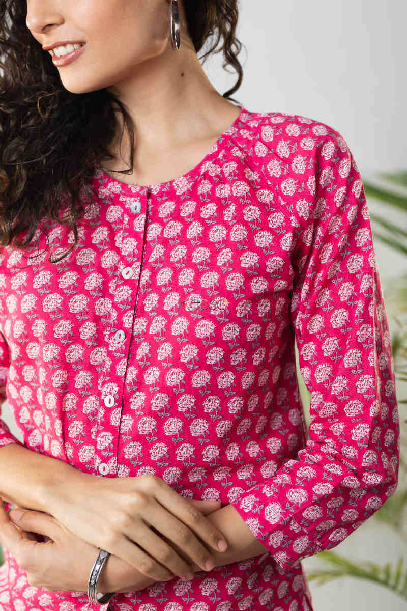 Image for Kusvaa Avdaf98 Mughdha Short Block Print Top Sleeves