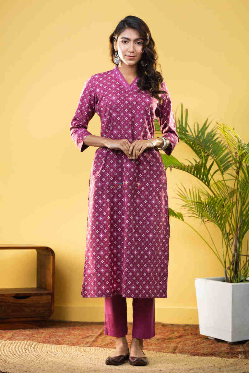 Image for Kusvaa De127 Kevala Straight Fit Regular Kurta Featured